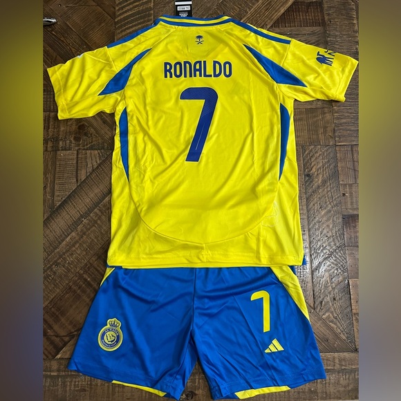 AL NASSR FC 24/25 RONALDO HOME JERSEY KIT - Picture 2 of 2